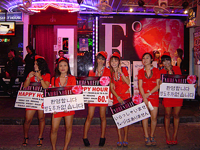 fahrenheit-a-go-go-walking-street-pattaya (1)