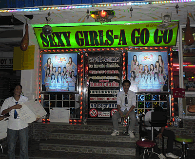sexy-girls-a-go-go-soi-7-pattaya