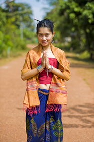 thai-woman-greeting